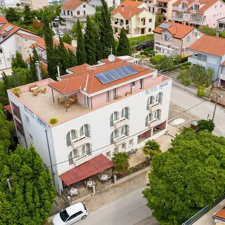 Hygge Biograd Na Moru